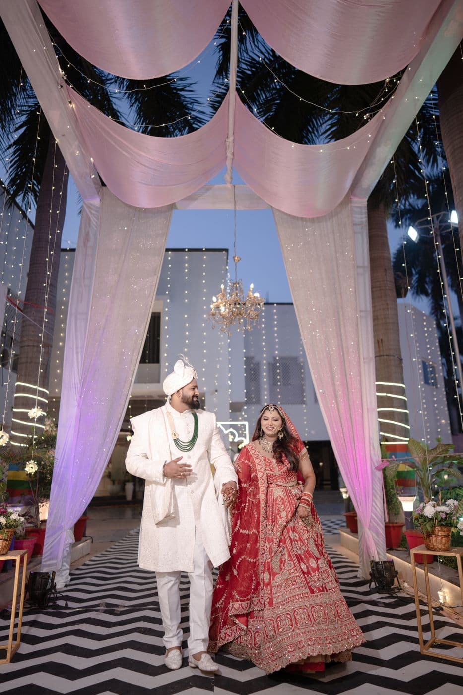 Asavari & Swapnil's wedding in Lucknow — photograph 16 of 18 by Click Weds
